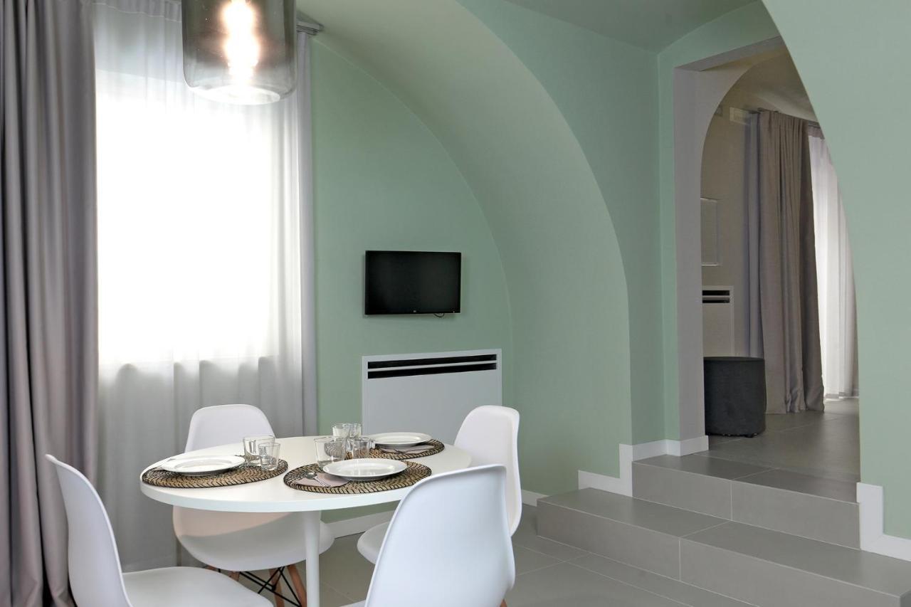 B&Bari, Via Cairoli, Le Case Di Aurelia Guesthouse ภายนอก รูปภาพ
